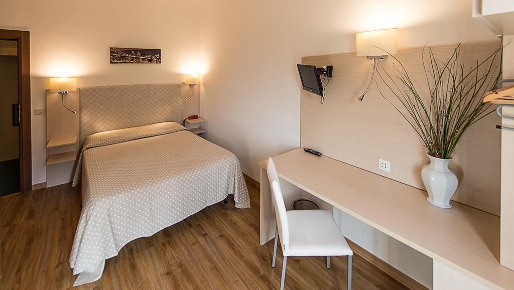 Hotel Ariston Piombino Pokój zdjęcie